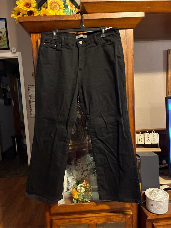 Levi's Denim - Black wide leg Levi’s